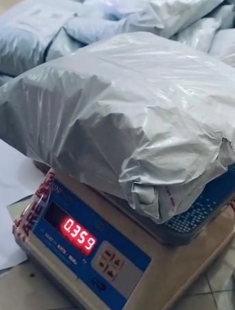 Saree Cover - Solid Non Woven Saree Cover for Wardrobe (Pack of 6)